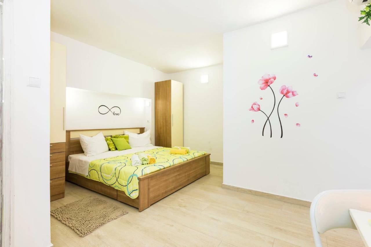 Apartments And Rooms Roberto B. Valun Zewnętrze zdjęcie